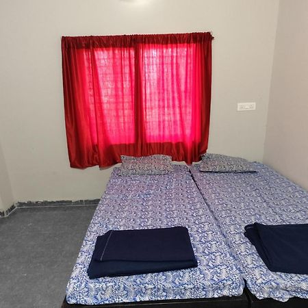 فندق Aadishkti Bhakt Nivas Tuljapur المظهر الخارجي الصورة