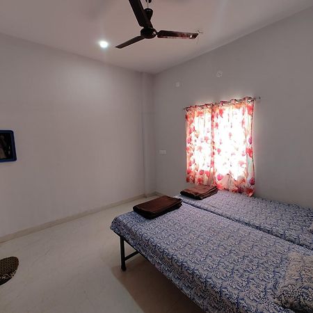 فندق Aadishkti Bhakt Nivas Tuljapur المظهر الخارجي الصورة