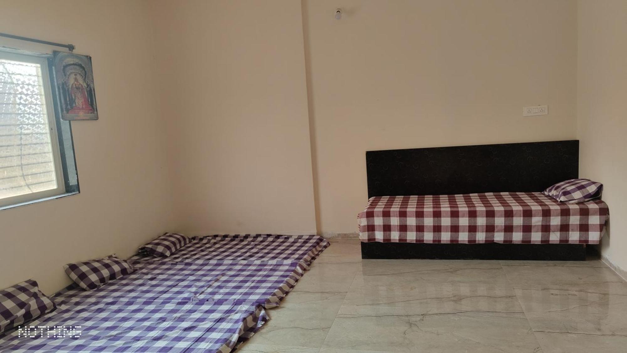 فندق Aadishkti Bhakt Nivas Tuljapur الغرفة الصورة